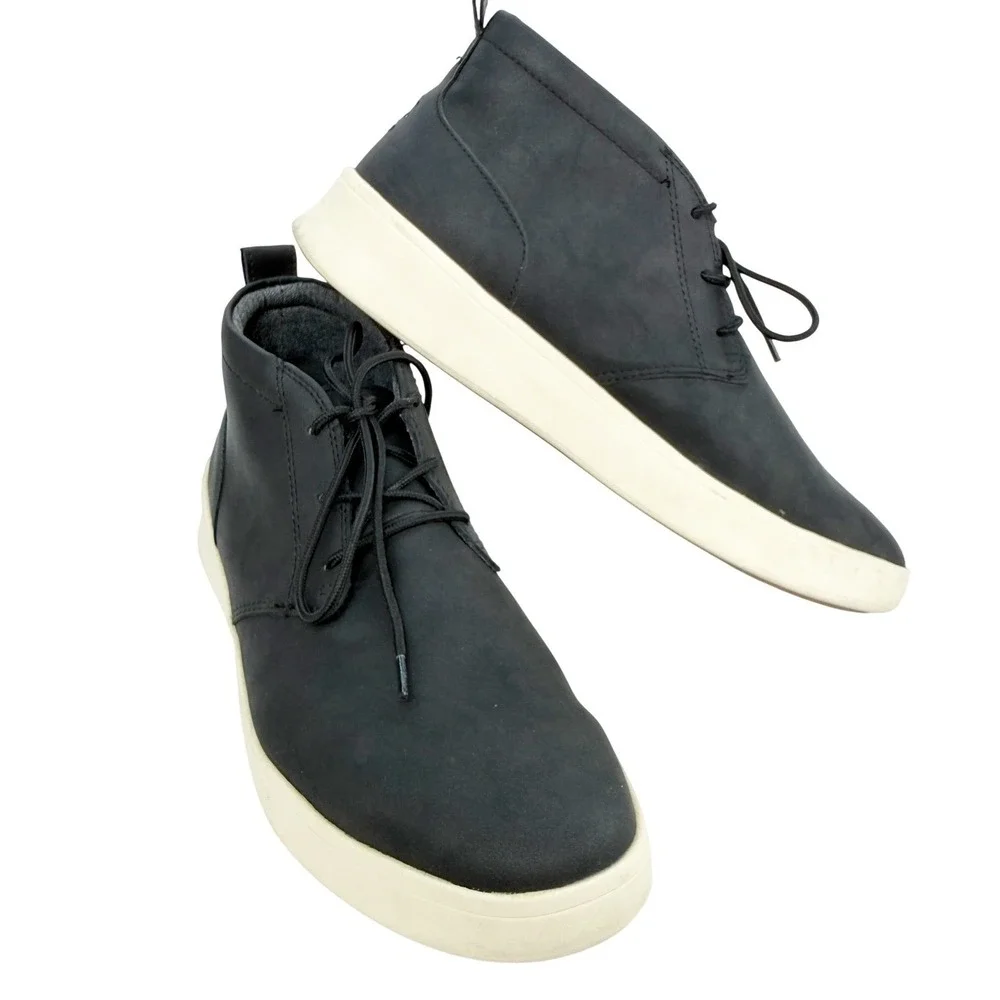 Izod chukka boots